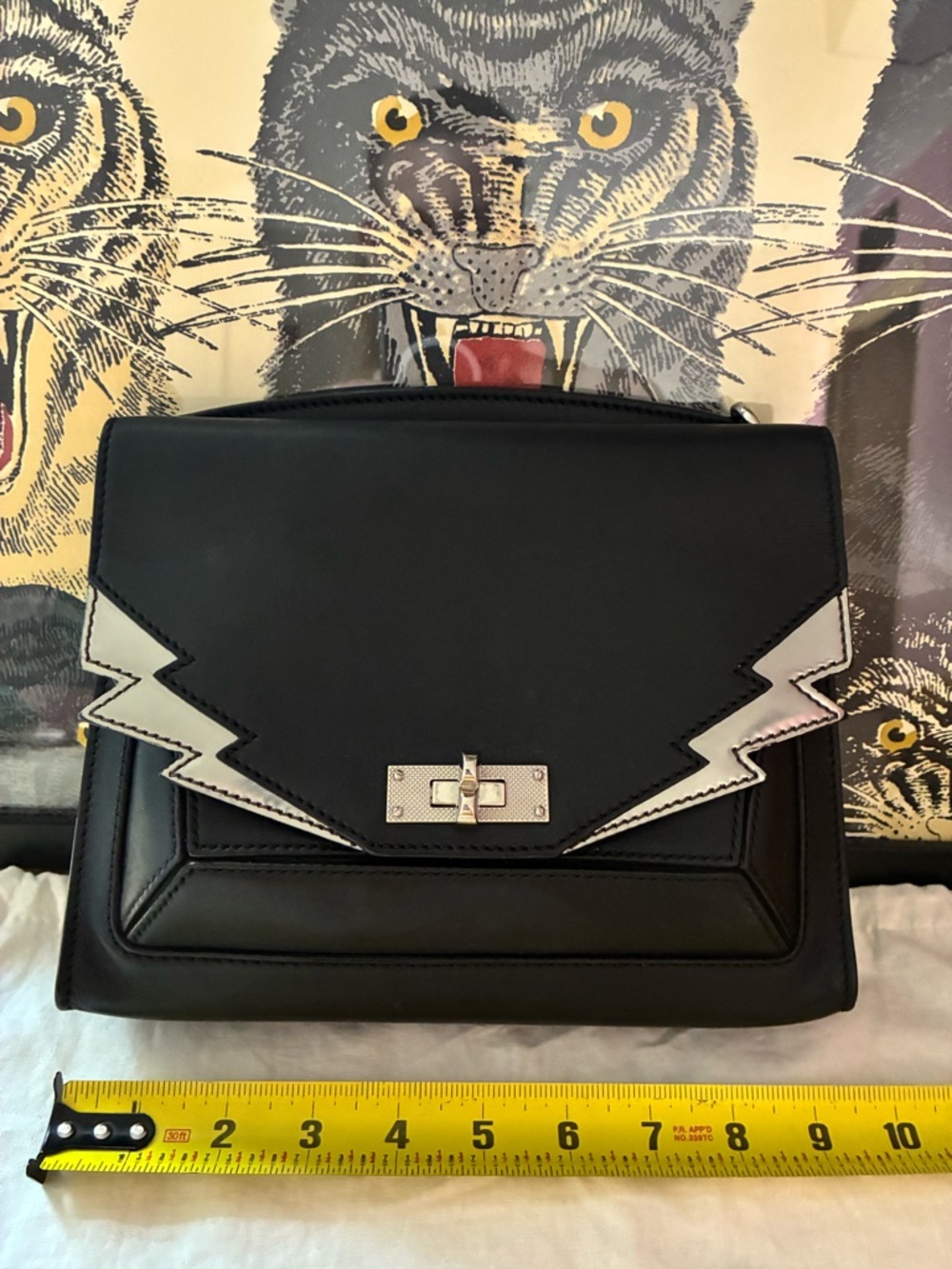 Bally Suzy Lightning Bolt Crossbody Chain Bag! - Picture 9 of 15